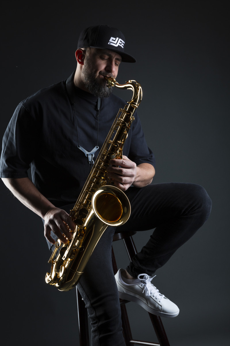 DEE and Sax